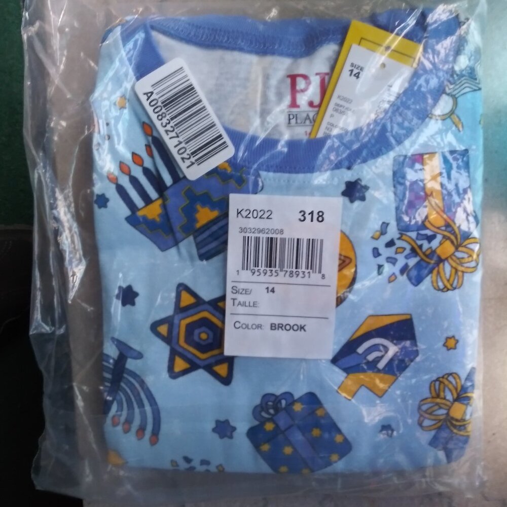 New Childrens Place Hanukkah Pajamas Size 14 top and bottom